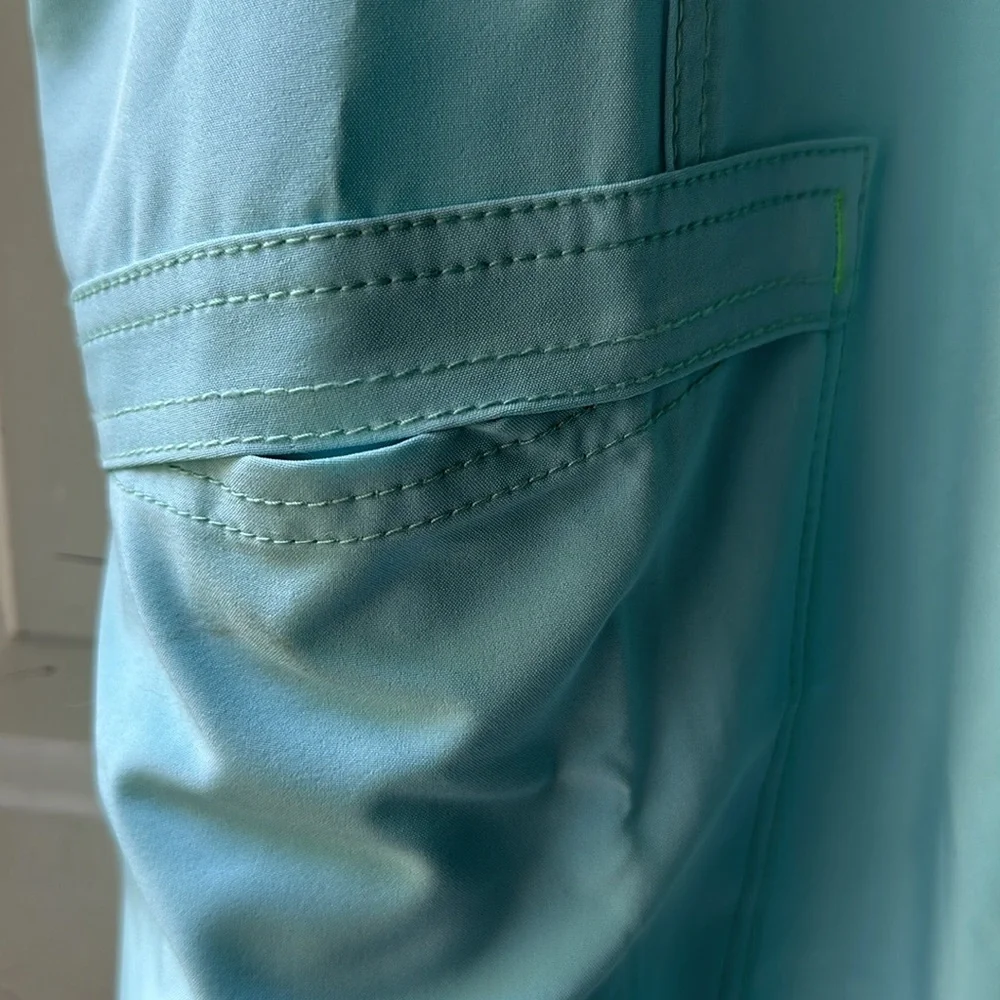 Scrubtop - Picture 4 of 4